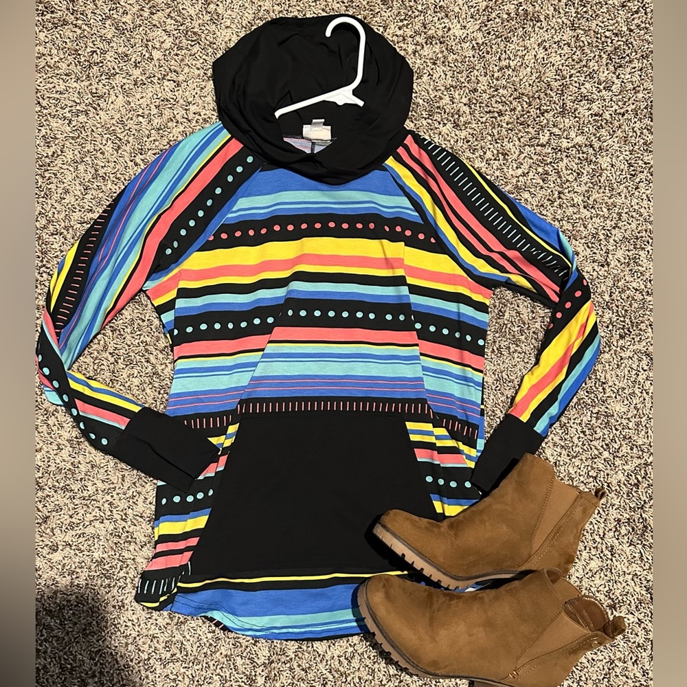 LulaRoe Amber hoodie size large